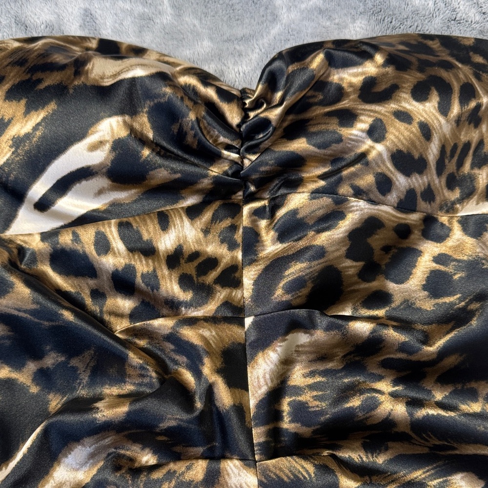 Jump Apparel Satin Leopard Print Strapless Ruched Dress - Size 3/4 - Like New - Picture 2 of 7
